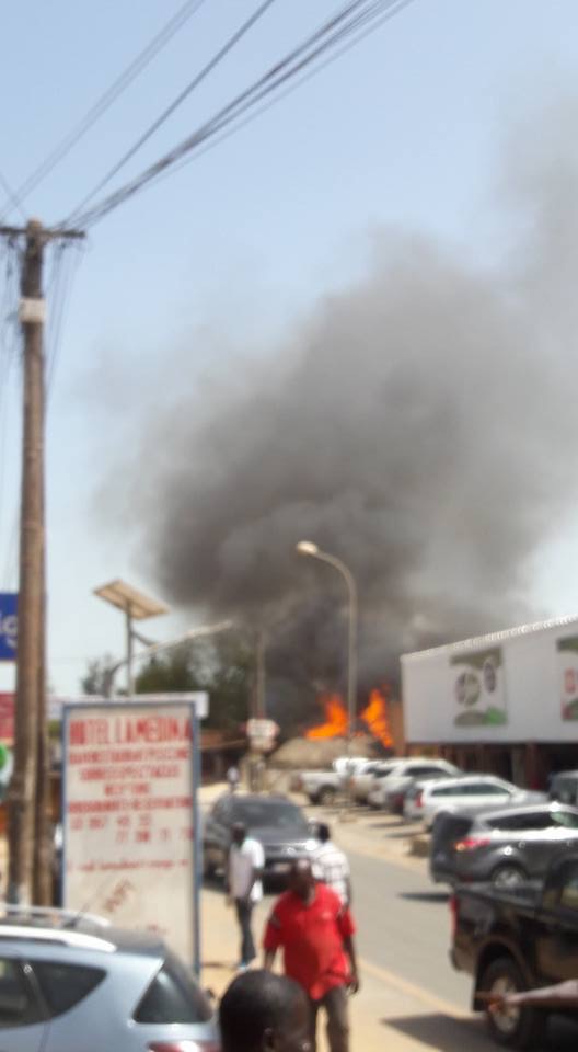 PHOTOS - Incendie à Saly: Un atelier de location Buggy et Squad part en fumée