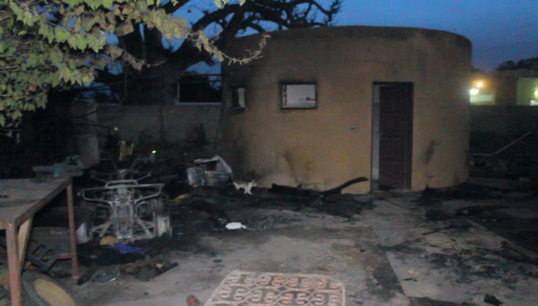 PHOTOS - Incendie à Saly: Un atelier de location Buggy et Squad part en fumée PHOTOS - Incendie à Saly: Un atelier de location Buggy et Squad part en fumée