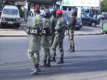 Sénégal-Macky Sall à la police: des grenades lacrymogènes entrent en jeu