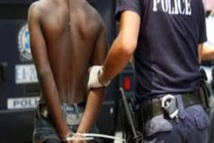 Après les deux Marocains, la Police arrête un présumé terroriste nigérian Après les deux Marocains, la Police arrête un présumé terroriste nigérian