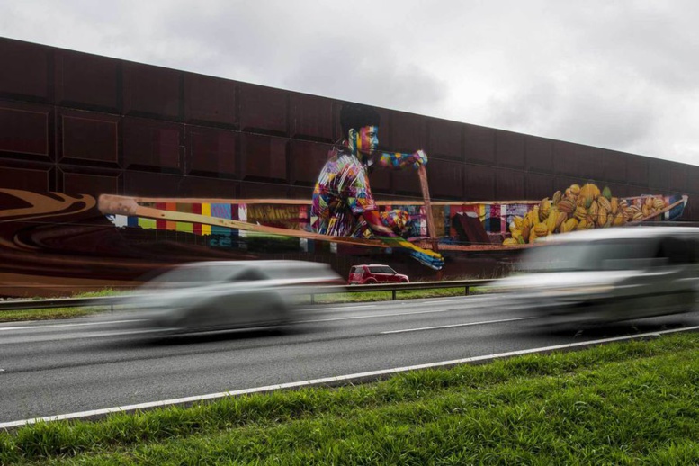 Un artiste peint le graffiti le plus grand du monde