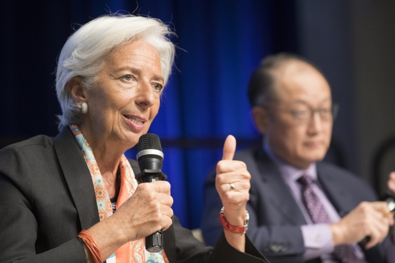 Le FMI relève sa prévision de croissance mondiale