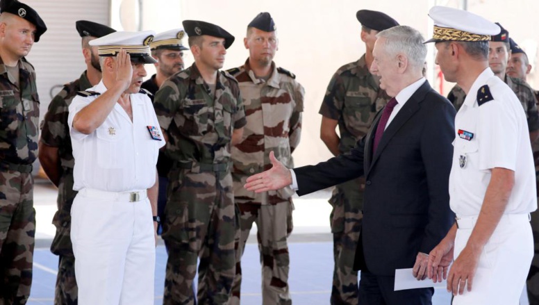 Le chef du Pentagone Jim Mattis à Djibouti, base américaine stratégique Le chef du Pentagone Jim Mattis à Djibouti, base américaine stratégique