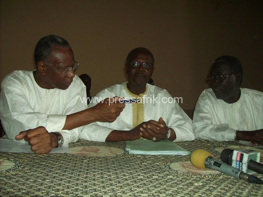 Les leaders de la LD, Abdoulaye Bathily, du PS, Ousmane Tanor Dieng et le porte-parole du PIT, Sémou Pathé Gueye