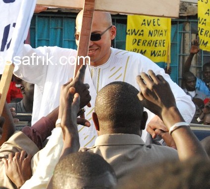 Sénégal - hué et caillassé à Thiès: Karim chassé par les thiéssois