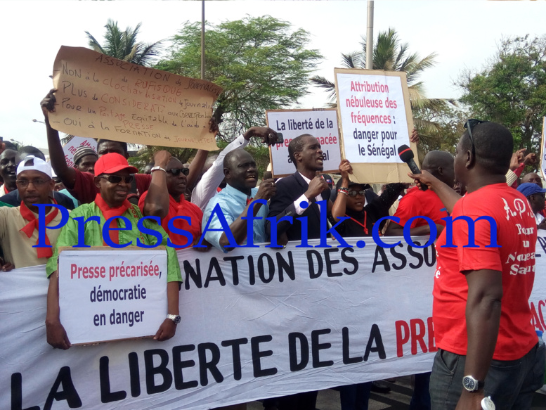 Revivez sur PressAfrik la grande marche de la presse Sénégalaise en Images et video