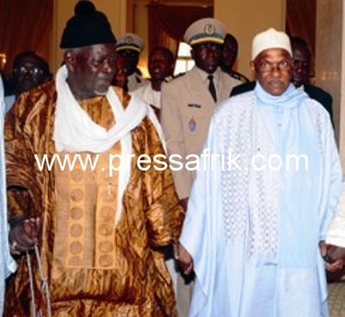Le khalife général des Mourides, Serigne Bara Mbacké en compagnie du chef de l'Etat, Abdoulaye Wade