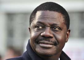 Le président de l'OM, Pape Diouf qui décline les ambitions de son équipe avec sa position de leader de la Ligue 1