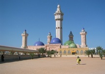 Grande mosquée de Touba (photo: upload.wikimedia.org/)