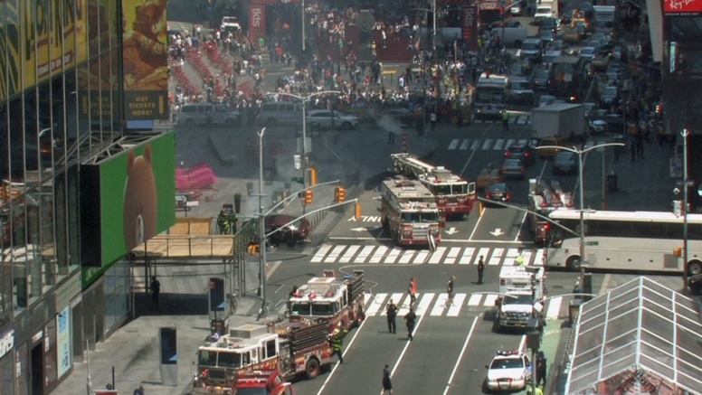 URGENT - USA: Un véhicule fonce sur des piétons dans Times Square à NewYork : Au moins 10 personnes blessées