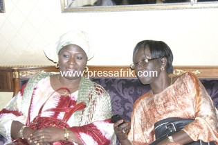La secrétaire générale du SYNPICS, Diatou Cissé en compagnie de Me Ndèye Fatou Touré de Tekki