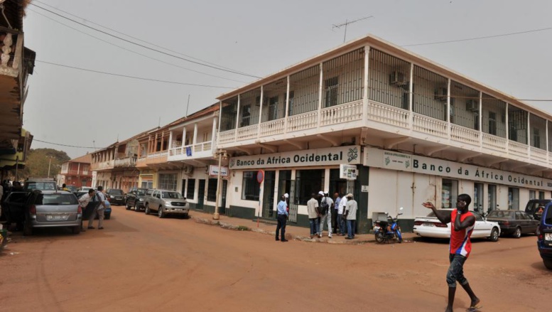 Guinée-Bissau: des manifestants demandent la démission du président Vaz Guinée-Bissau: des manifestants demandent la démission du président Vaz