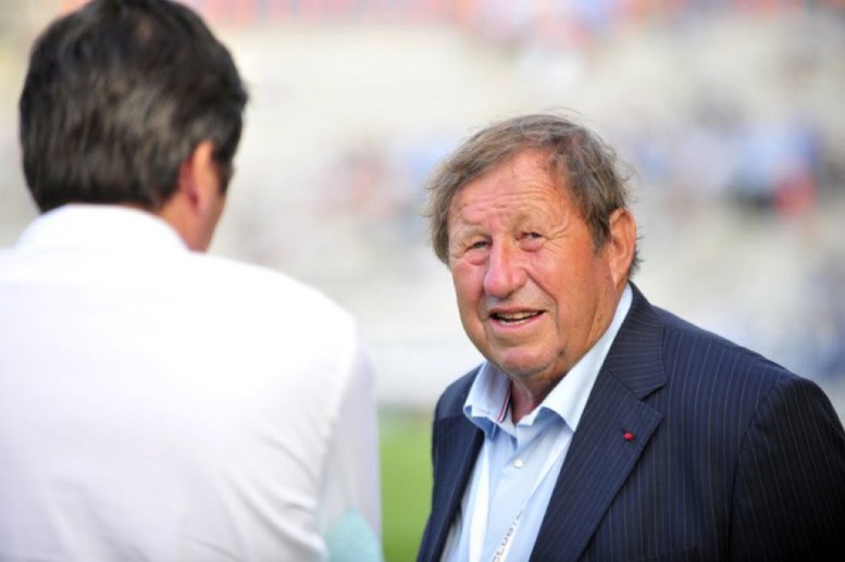 Guy Roux: " En France, nous sommes raciste. C'est pour ça que Benzema n'a pas été convoqué en EdF." Guy Roux: " En France, nous sommes raciste. C'est pour ça que Benzema n'a pas été convoqué en EdF."