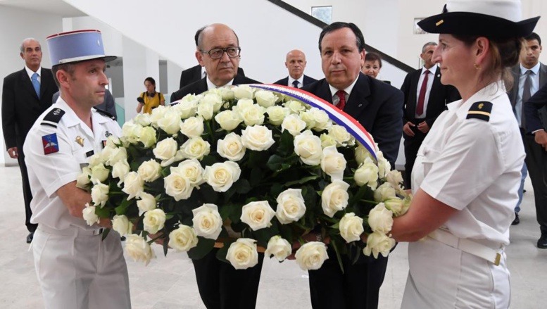 Tunisie: Le Drian affirme la solidarité française dans la lutte antiterroriste