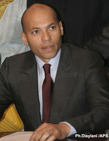 Karim Wade et des syndicalistes au salon du Bourget de l’aéronautique