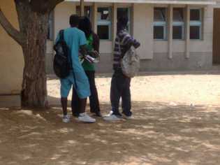 Des candidats au baccalauréat 2009, dans un lycée de DAKAR.