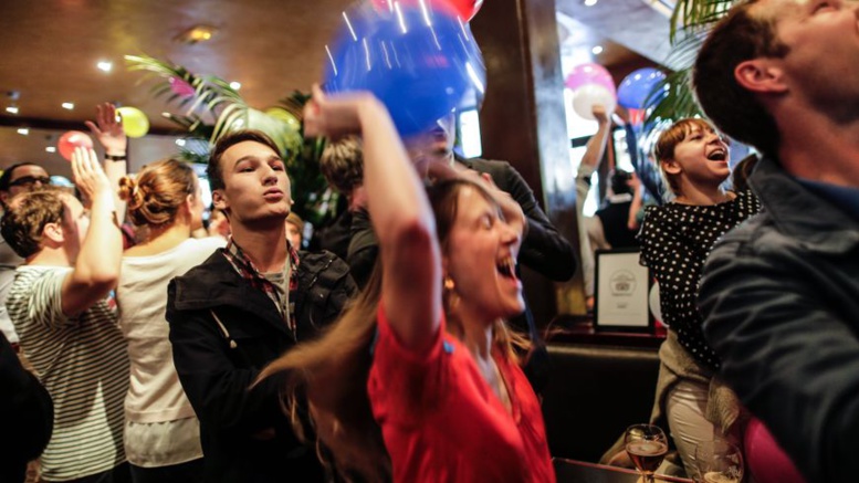 Législatives : En Marche! en tête devant Les Républicains, PS, France Insoumise et le FN font mieux que prévu Législatives : En Marche! en tête devant Les Républicains, PS, France Insoumise et le FN font mieux que prévu