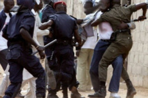 Emeutes à Touba : Arame Fall, une des blessées accuse un policier Emeutes à Touba : Arame Fall, une des blessées accuse un policier