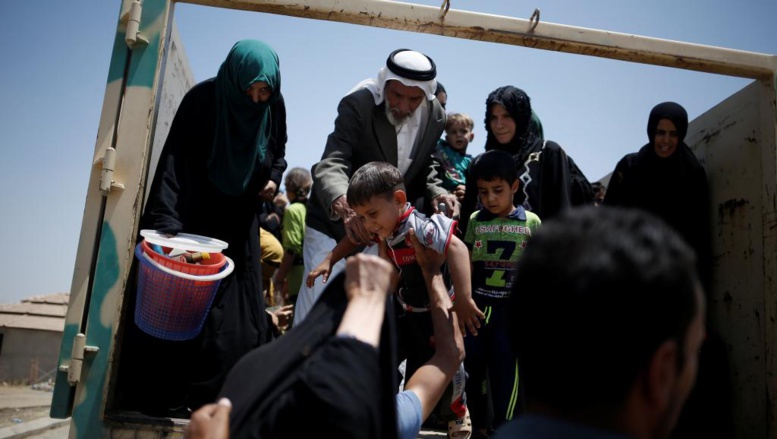 Irak: des civils fuyant le groupe EI bloqués aux portes du Kurdistan irakien Irak: des civils fuyant le groupe EI bloqués aux portes du Kurdistan irakien