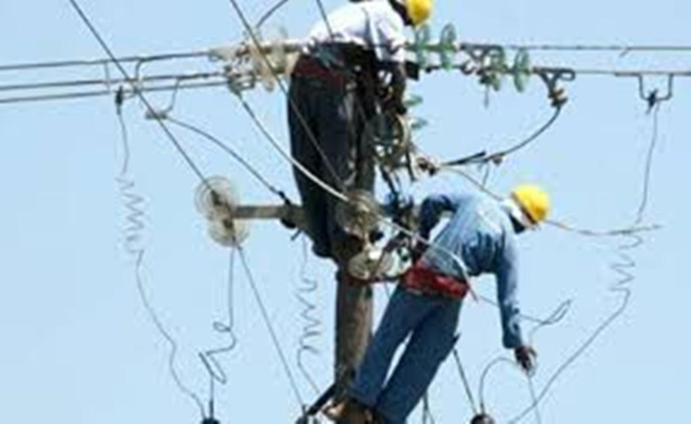 De fortes pluies plongent Louga dans le noir De fortes pluies plongent Louga dans le noir