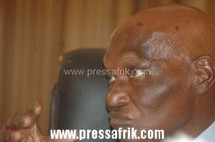 Wade en colère noire contre l'opposition déterre les scandales des socialistes