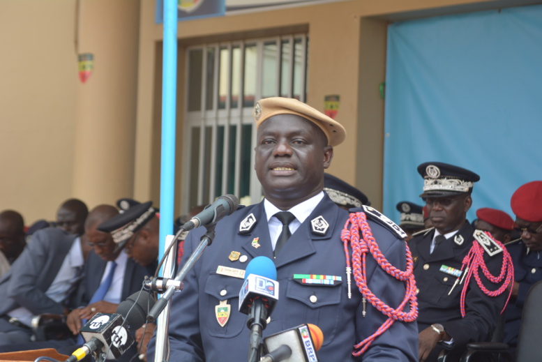 Sortie de la 43ème promotion de l’Ecole Nationale de Police : Abdoulaye Daouda Diallo invite les nouveaux policiers au don de soi et à... Sortie de la 43ème promotion de l’Ecole Nationale de Police : Abdoulaye Daouda Diallo invite les nouveaux policiers au don de soi et à...