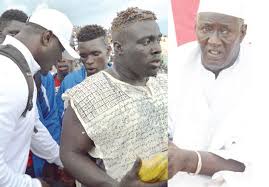 Lutte: Sans nouvelles de ses fils, Double Less charge Bassirou Babou