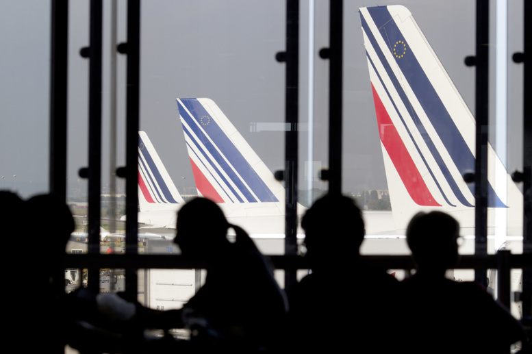 Paris : 100 policiers en renfort dans les aéroports pour faire face à la grogne Paris : 100 policiers en renfort dans les aéroports pour faire face à la grogne