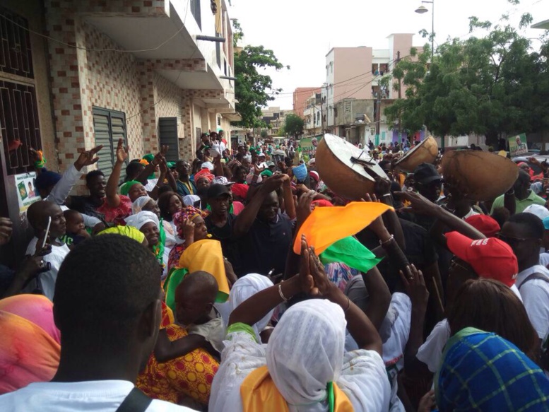 Législatives: Bamba Fall sillonne les rues de la Médina, (images) 