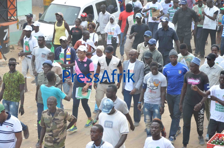 Législatives : Moussa Sy et Barthélémy Dias sillonnent les rues de la Patte d’Oie (Images et Vidéo) Législatives : Moussa Sy et Barthélémy Dias sillonnent les rues de la Patte d’Oie (Images et Vidéo)