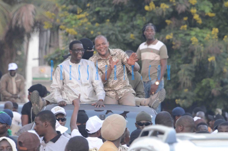 Législatives 2017 : BBY mobilise aux Hlm et à Scat Urbam (Images et videos) Législatives 2017 : BBY mobilise aux Hlm et à Scat Urbam (Images et videos)