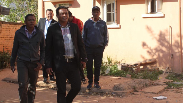 Perquisition chez un journaliste après une parodie de la chaîne YouTube du président malgache Perquisition chez un journaliste après une parodie de la chaîne YouTube du président malgache