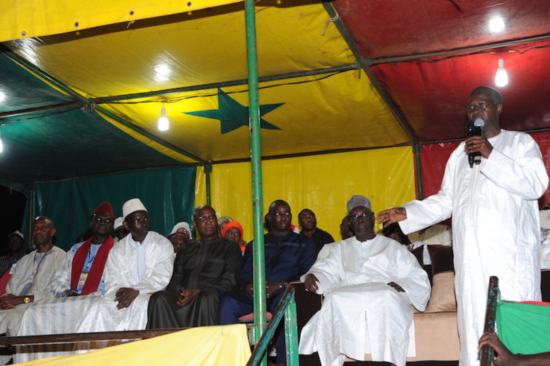 Législatives 2017: Niasse et Dionne se lancent des fleurs Législatives 2017: Niasse et Dionne se lancent des fleurs