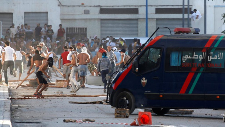 Maroc: répression d’une marche pour la libération de détenus à Al Hoceïma Maroc: répression d’une marche pour la libération de détenus à Al Hoceïma