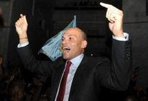 Wade annonce sa candidature en 2012: Karim félicite son papa