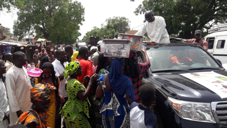 Législatives 2017: campagne de Idrissa Seck à Khombole, Ngoudiane et Ndieyène Sirah, (images) Législatives 2017: campagne de Idrissa Seck à Khombole, Ngoudiane et Ndieyène Sirah, (images)