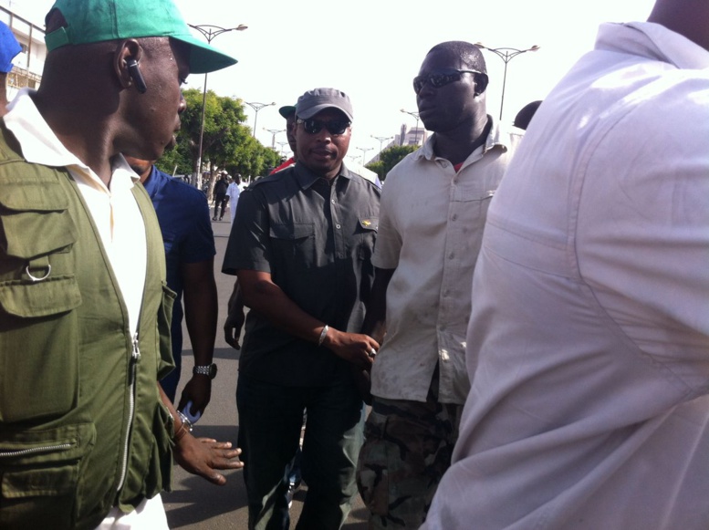 En direct du centre de vote où Barthélémy Dias doit voter : Regardez le dispositif sécuritaire déployé En direct du centre de vote où Barthélémy Dias doit voter : Regardez le dispositif sécuritaire déployé