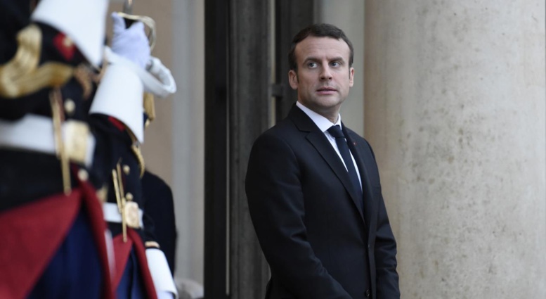 Emmanuel Macron à ses ministres: "Certaines de vos notes, c'est du pipi de chat" ! Emmanuel Macron à ses ministres: "Certaines de vos notes, c'est du pipi de chat" !