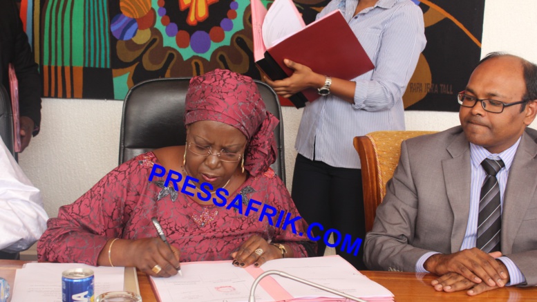 Signature d'une convention de financement : 60 milliards de F CFA mobilisés par SIAA Signature d'une convention de financement : 60 milliards de F CFA mobilisés par SIAA