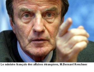 Massacre en Guinée:"On soupsçonne le Capitaine Dadis d'avoir participé à la décision", accuse Bernard Kouchner