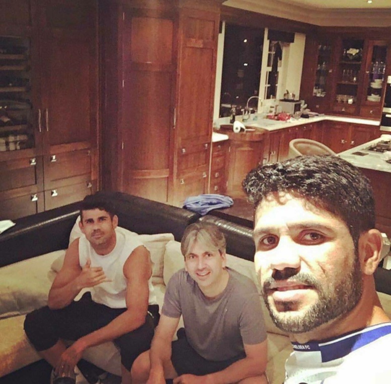 Qui va trouver le vrai Diego Costa sur cette photo où il est en compagnie de son frère...