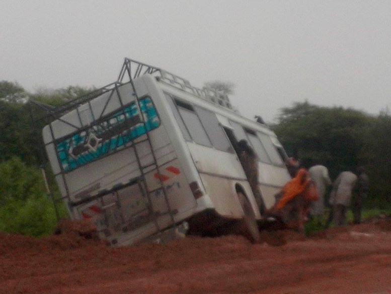 Urgent - Nouvel accident sur la route de Khombole : Un bus tue 2 personnes