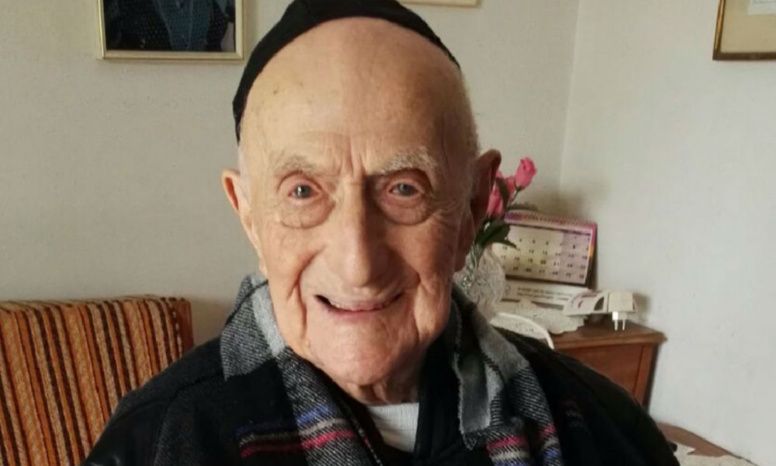 Décès de l'homme le plus vieux du monde à l'âge de 113 ans en Israël Décès de l'homme le plus vieux du monde à l'âge de 113 ans en Israël