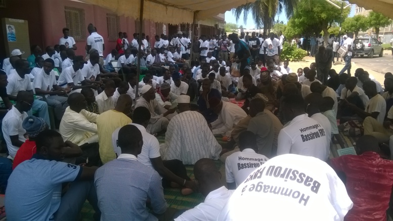 3e annievrsaire de la mort de Bassirou Faye: Les étudiants entre prières et dénonciations 3e annievrsaire de la mort de Bassirou Faye: Les étudiants entre prières et dénonciations