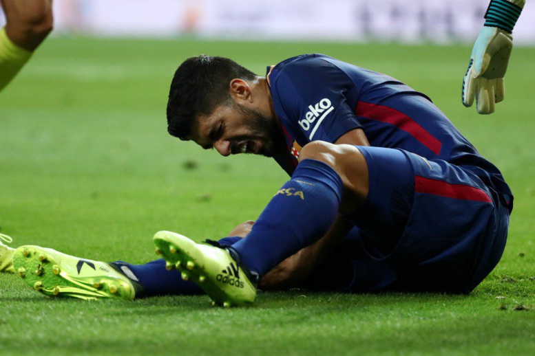 Officiel ! Luis Suarez sera absent 4 semaines Officiel ! Luis Suarez sera absent 4 semaines