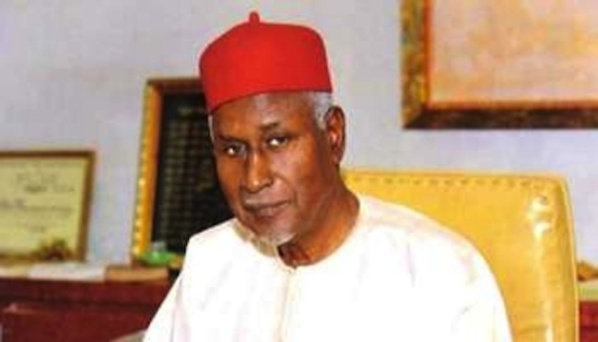 Hommage de Macky Sall à Aliou Sow : «Le Sénégal perd une figure emblématique»