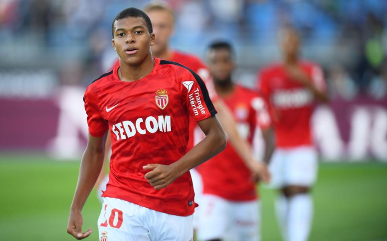 Le transfert de Mbappé acté : Le Psg accepte de payer près de 150 millions d'euros plus Lucas, Ben Arfa ou Draxler Le transfert de Mbappé acté : Le Psg accepte de payer près de 150 millions d'euros plus Lucas, Ben Arfa ou Draxler
