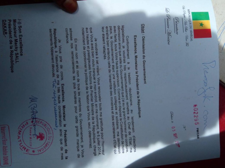 URGENT: Mahammad Boun Abdallah Dionne présente la démission du gouvernement URGENT: Mahammad Boun Abdallah Dionne présente la démission du gouvernement