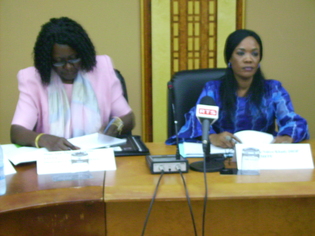 Ann-Thérèse Ndong-Jatta, Directrice de l'UNESCO BREDA et Ndèye Khady Diop, Ministre de la Petite enfance