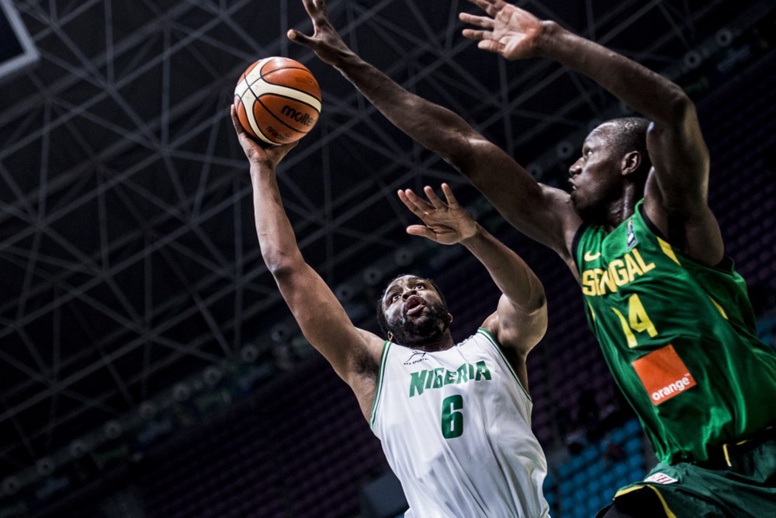 Fin 3ème quart temps - 1/2 finale Afrobasket: Sénégal 45 - 52 Nigéria Fin 3ème quart temps - 1/2 finale Afrobasket: Sénégal 45 - 52 Nigéria
